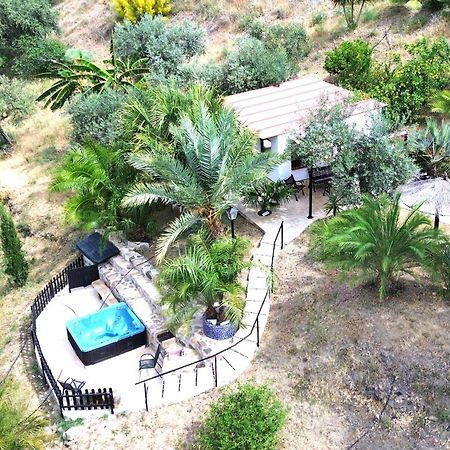טולוקס Private Detached Chalet With Own Jacuzzi Mi Dushi מראה חיצוני תמונה