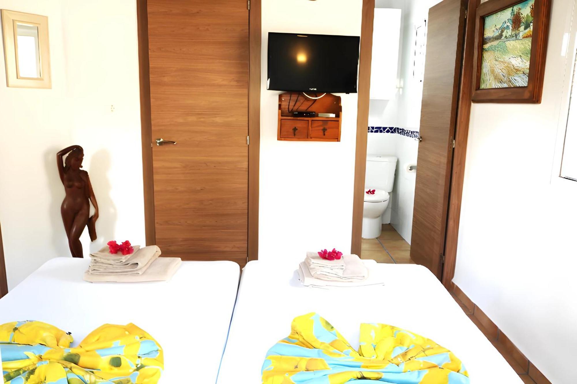 טולוקס Private Detached Chalet With Own Jacuzzi Mi Dushi מראה חיצוני תמונה