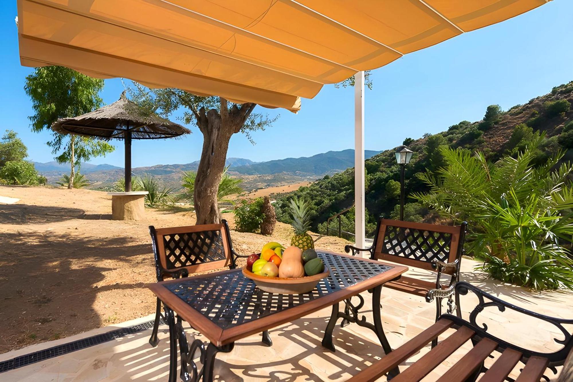 טולוקס Private Detached Chalet With Own Jacuzzi Mi Dushi מראה חיצוני תמונה